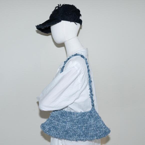 Upcycled denim crochet bag / Crochet purse - Picture 2 of 5